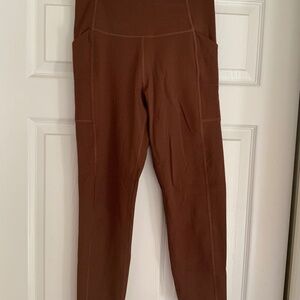 Leggings with side pockets